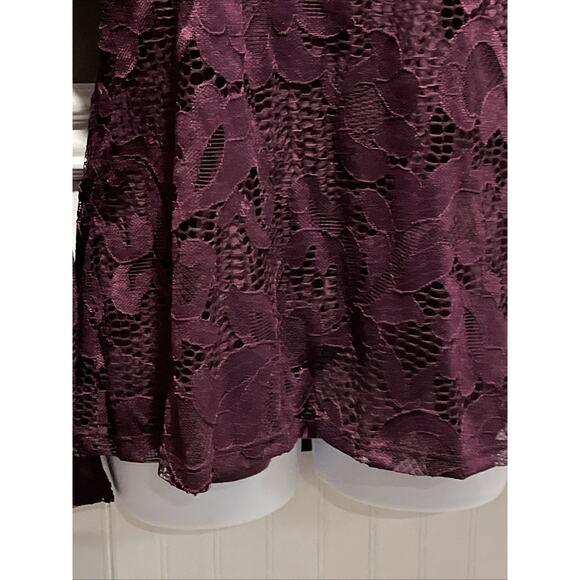 INC Women's Lace Top Sheer Bell Sleeve Purple Burgundy Size M Boho Romantic - Picture 7 of 10